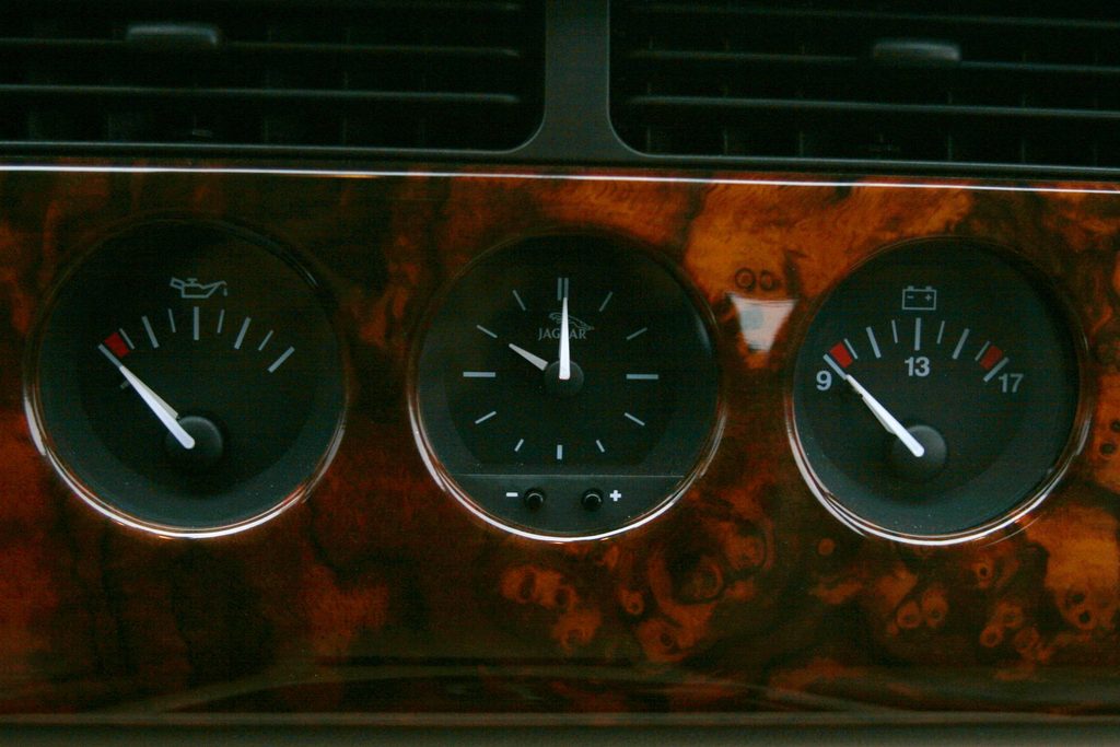 JAGUAR XK8 4.2i V8 304ch (X100) cabriolet 1996
