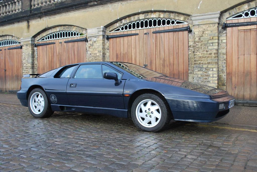 LOTUS ESPRIT S4 coupé 1989