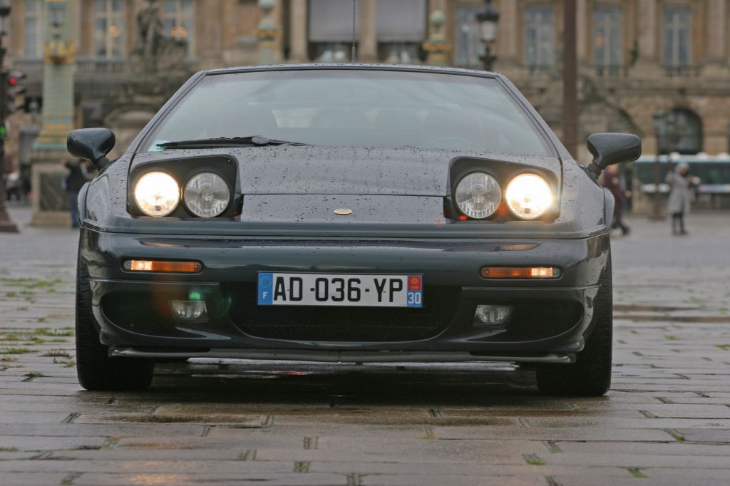 LOTUS ESPRIT V8 coupé 1996