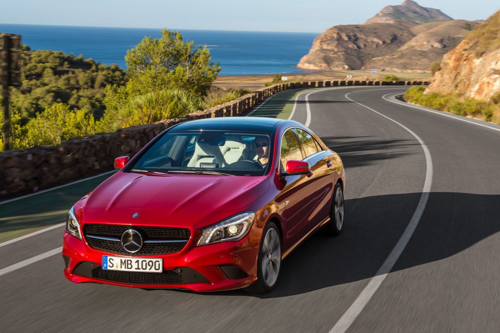 MERCEDES CLASSE CLA (Coupé C117) 250 berline 2013