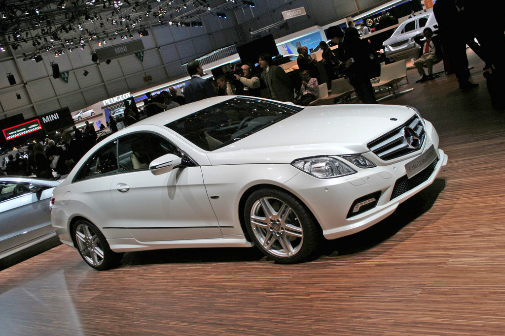 MERCEDES CLASSE E (Coupé C207) 350 CDI BlueEfficiency