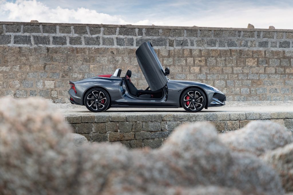 MG CYBERSTER 4WD cabriolet 2025