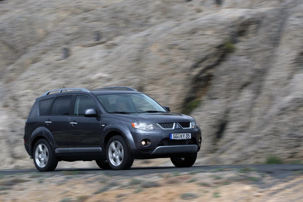 MITSUBISHI OUTLANDER (2) 2.0 DI-D SUV 2006