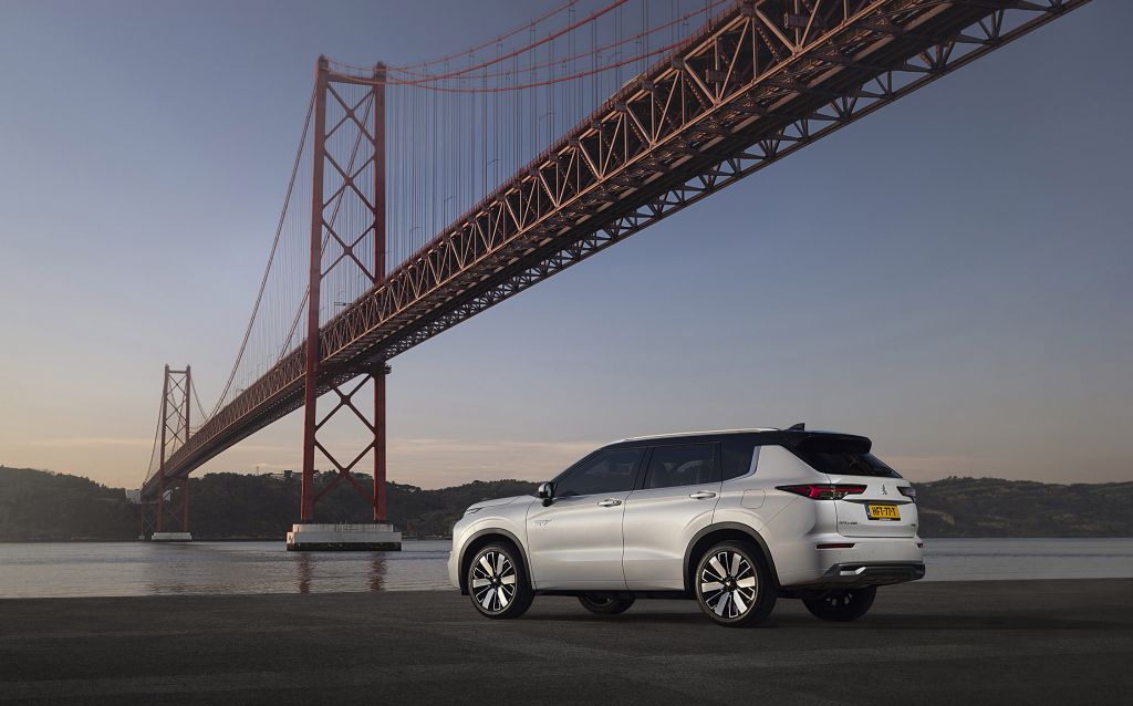 MITSUBISHI OUTLANDER (4) PHEV 306 ch SUV 2025