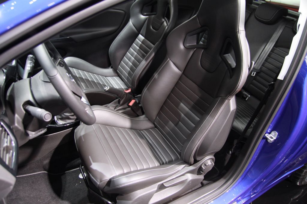 OPEL CORSA (E) 1.6 207ch Turbo OPC coupé 2015