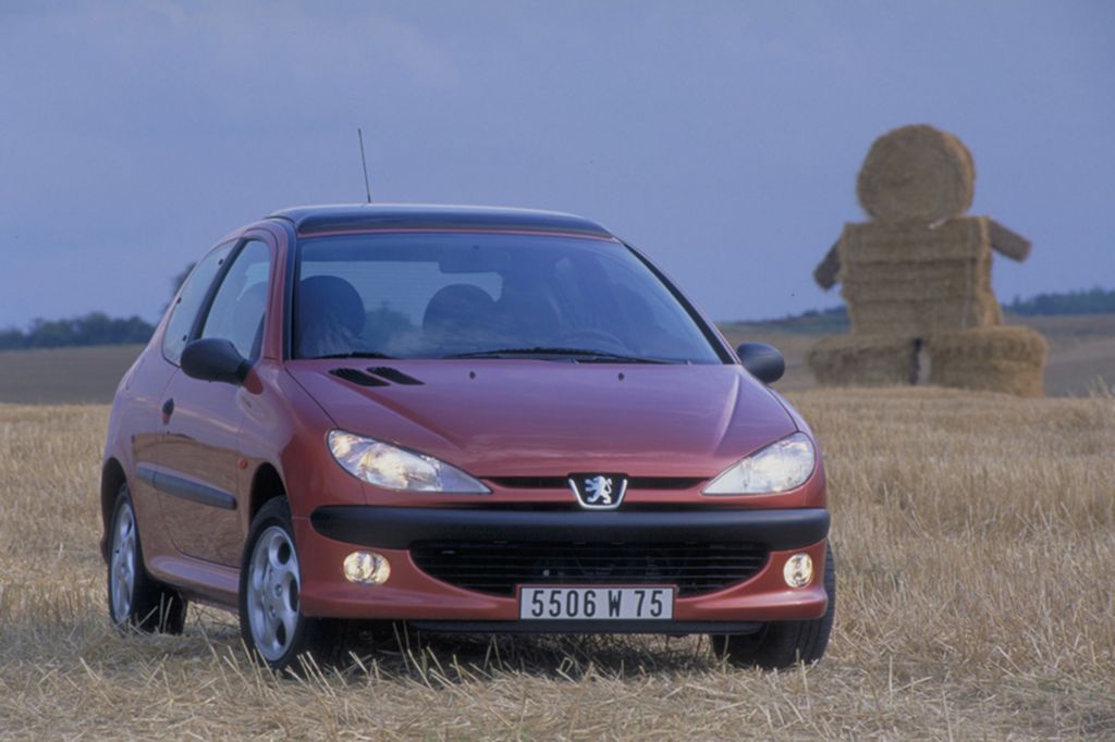 Numéro 3 : Peugeot 206 – 8,4 millions