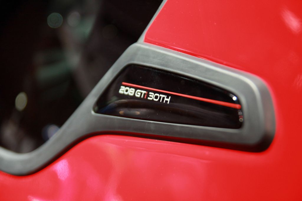 PEUGEOT 208 (I) GTI 30th coupé 2014