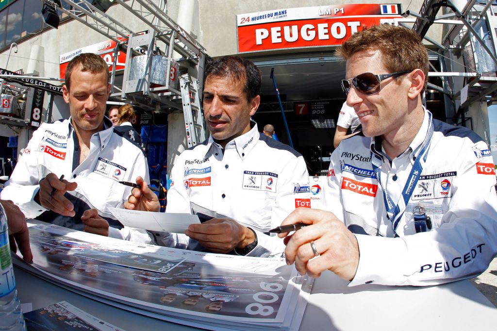 PEUGEOT 908 V8 HDi FAP compétition 2011