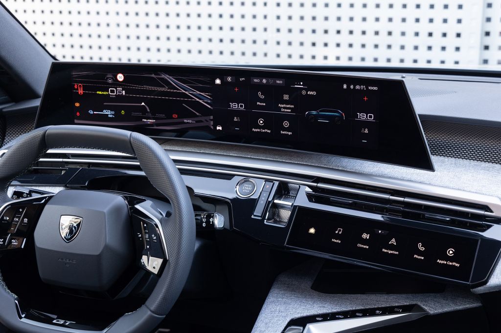PEUGEOT E-5008 325 ch Dual Motor SUV 2025