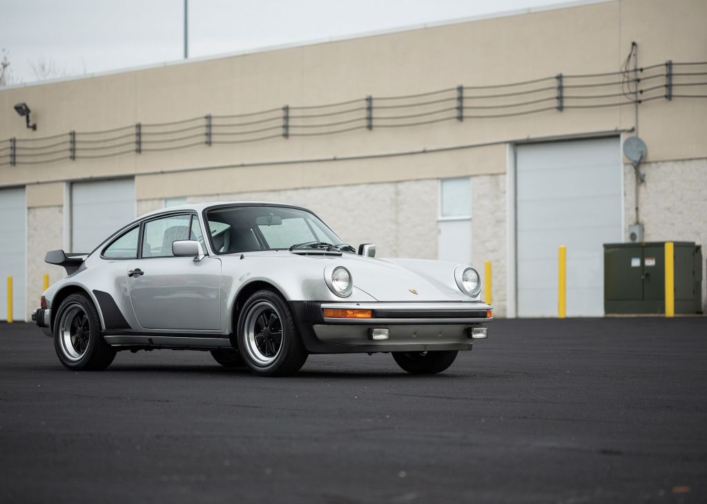 PORSCHE 911 (930) 3.3 Turbo 300 ch coupé 1979