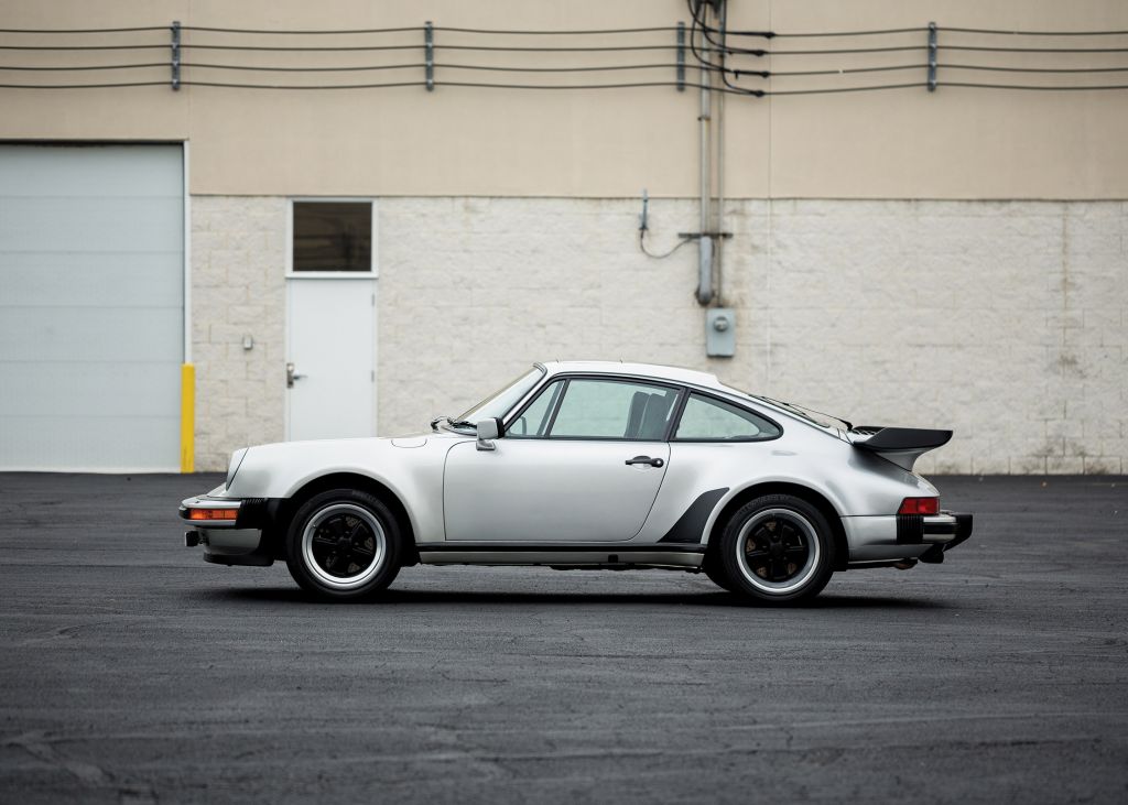 PORSCHE 911 (930) 3.3 Turbo 300 ch coupé 1979