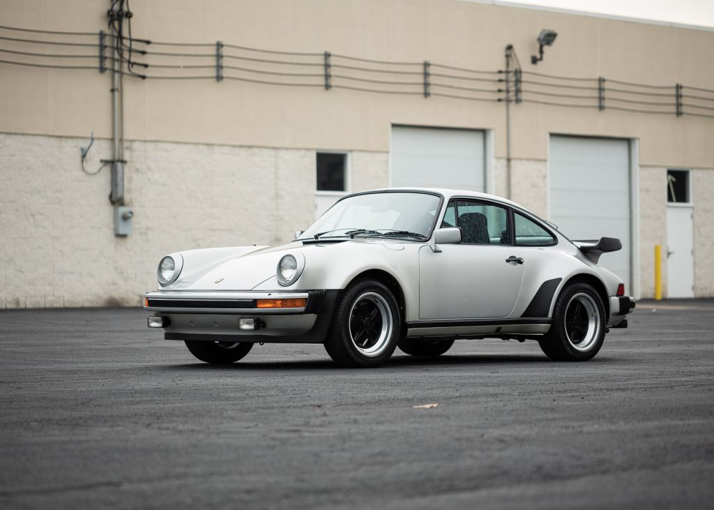 PORSCHE 911 (930) 3.3 Turbo 300 ch coupé 1979