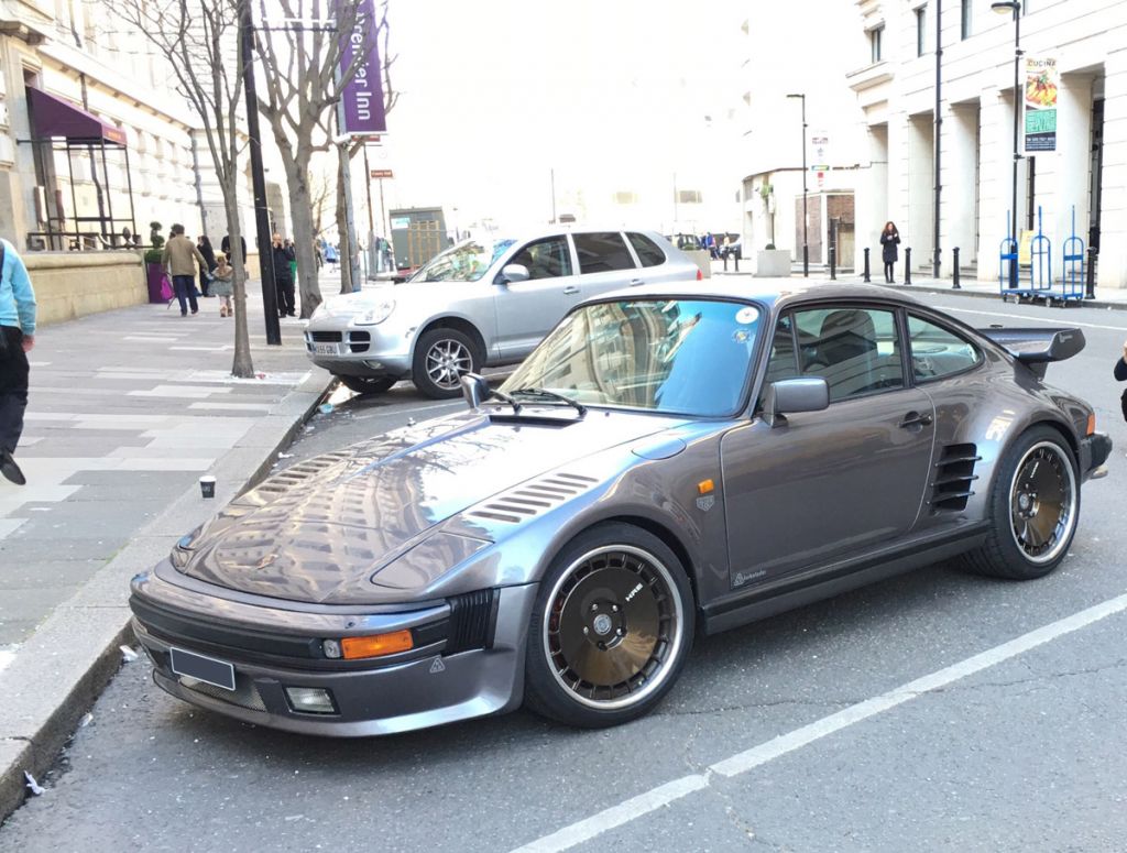 PORSCHE 911 (930) 3.3 Turbo flatnose coupé 1980