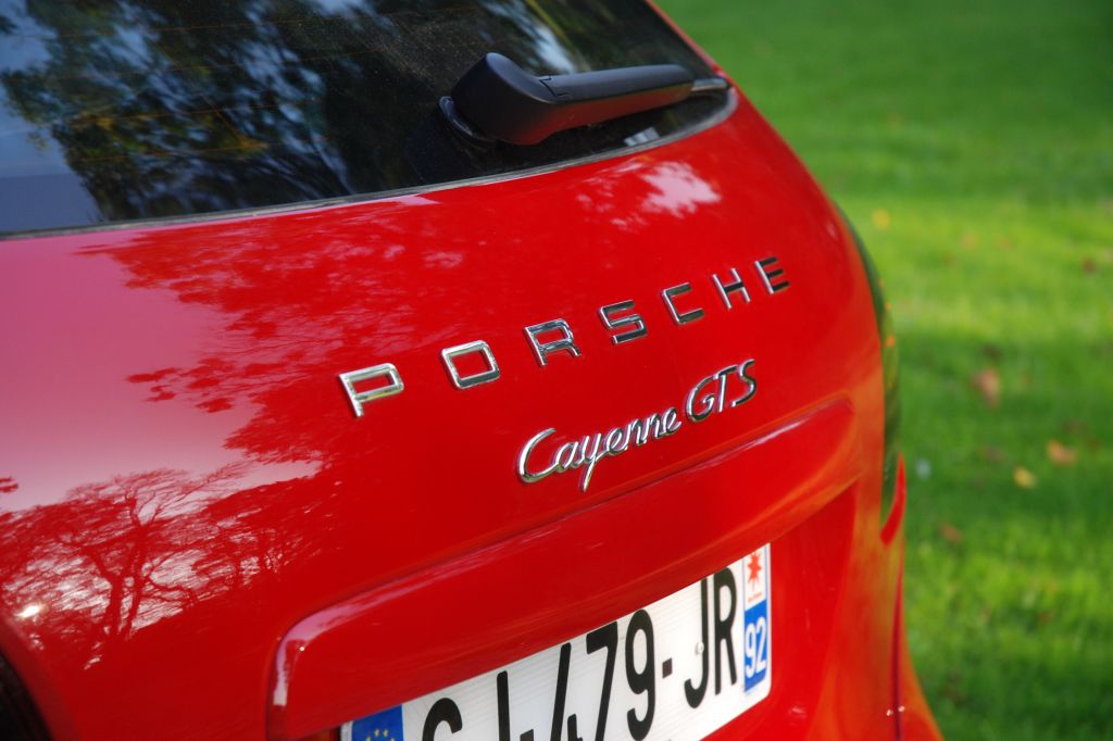 PORSCHE CAYENNE (2 (958)) GTS 4.8 V8 SUV 2012
