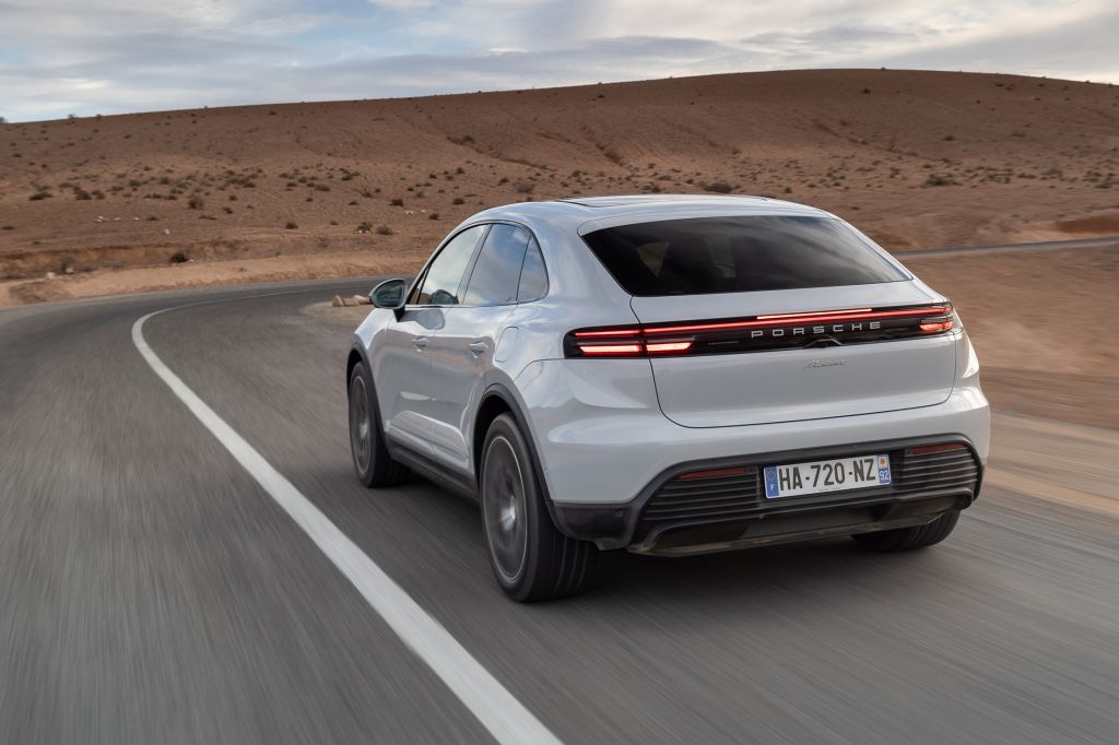 PORSCHE MACAN (2) Electric 360 ch SUV 2024