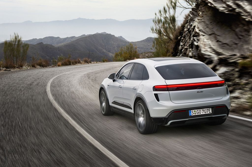 PORSCHE MACAN (2) Turbo Electric 639 ch SUV 2024