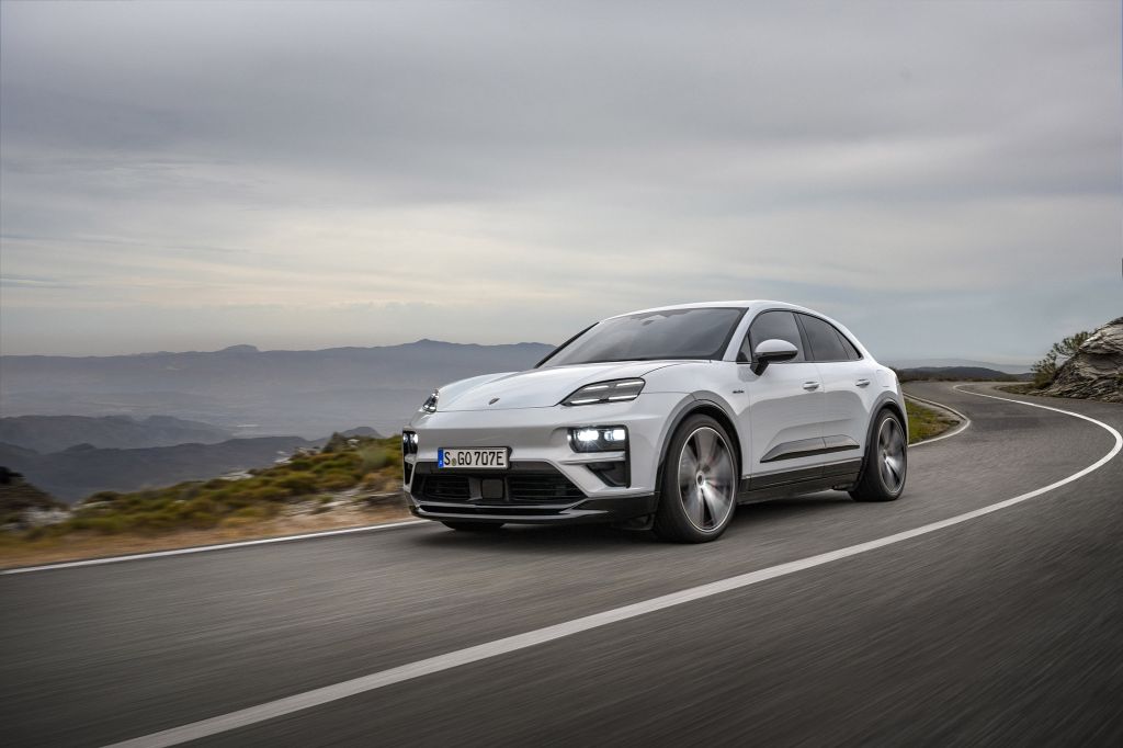 PORSCHE MACAN (2) Turbo Electric 639 ch SUV 2024