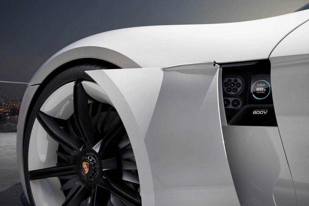 PORSCHE MISSION E Concept concept-car 2015