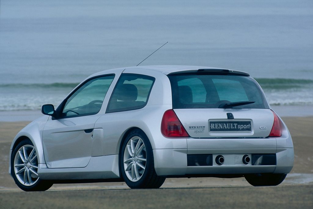 RENAULT CLIO (2) RS V6 3.0i 255ch coupé 2000