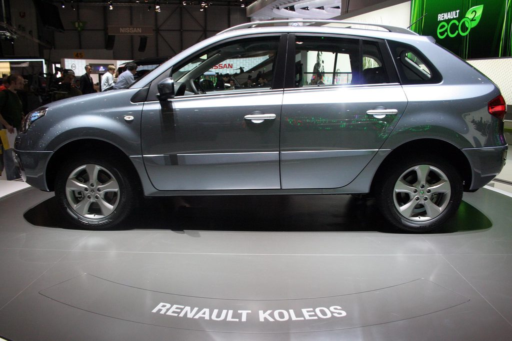 RENAULT KOLEOS (I) 2.5 170 ch SUV 2008