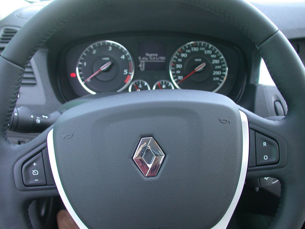 RENAULT LAGUNA (III) Coupé 3.0 V6 dCi 235 FAP coupé 2008