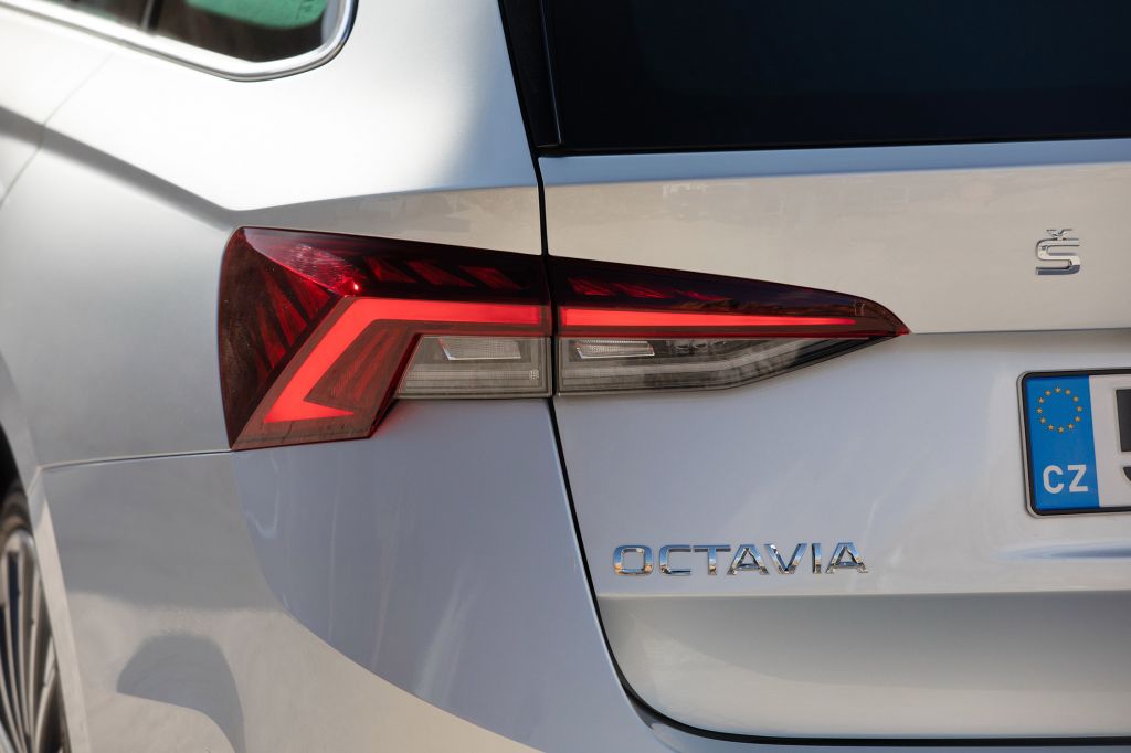 SKODA OCTAVIA (4) 1.5 TSI ACT 150 ch break 2020