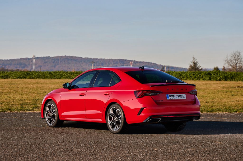 SKODA OCTAVIA (4) RS 2.0 TSI 245 ch berline 2021