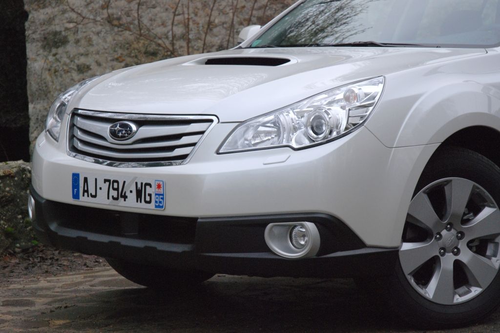 SUBARU OUTBACK 2.0D break 2010