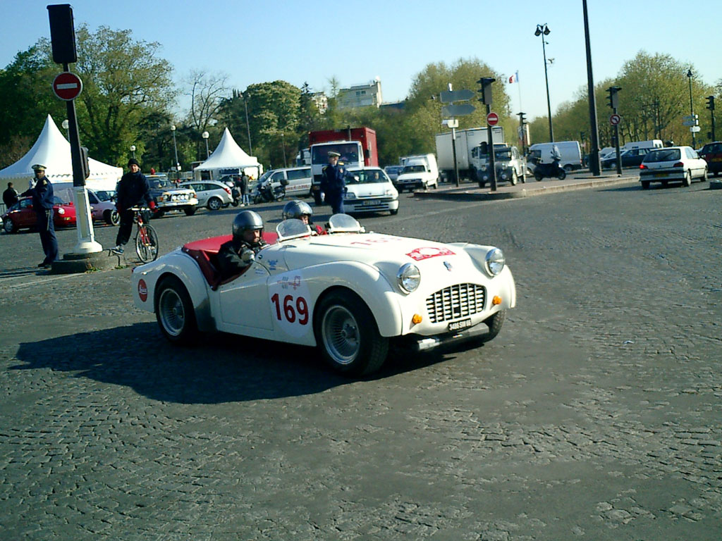 TRIUMPH TR3