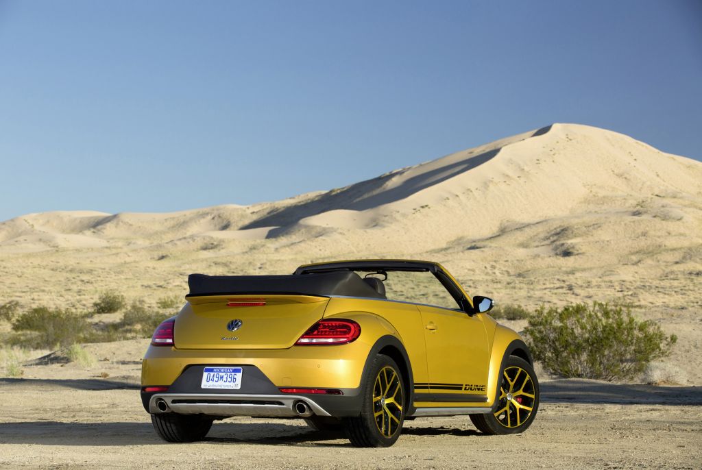 VOLKSWAGEN BEETLE DUNE  cabriolet 2016