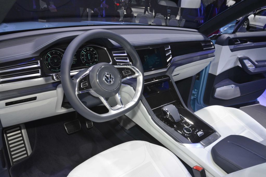 VOLKSWAGEN CROSS COUPE GTE Concept concept-car 2015