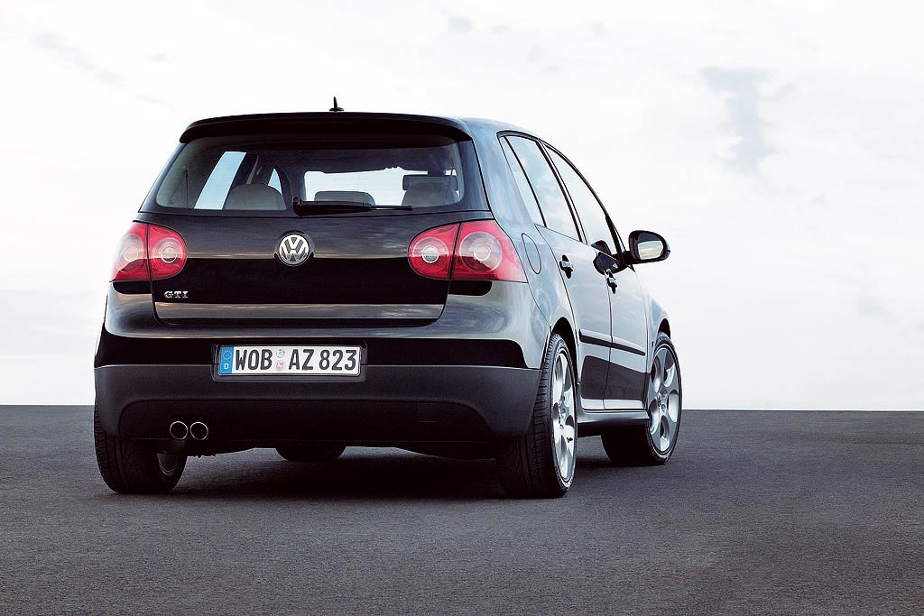 VOLKSWAGEN GOLF (5) GTI 2.0 200 ch coupé 2004