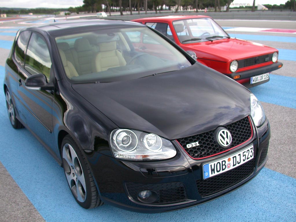 VOLKSWAGEN GOLF (5) GTI 2.0 200 ch coupé 2004