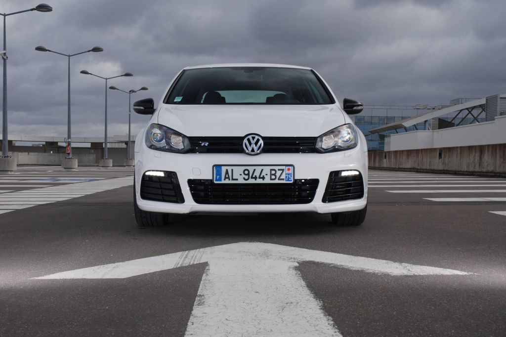 VOLKSWAGEN GOLF (6) R 4motion 2.0 TSI 270ch berline 2010