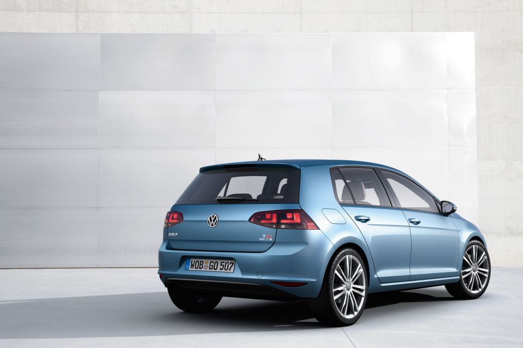 VOLKSWAGEN GOLF (7)  berline 2012