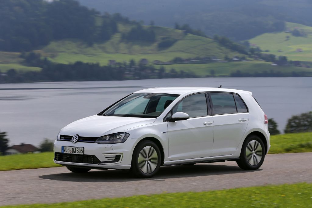 VOLKSWAGEN GOLF (7) GTE 1.4 TSI Plug-In-Hybrid berline 2014