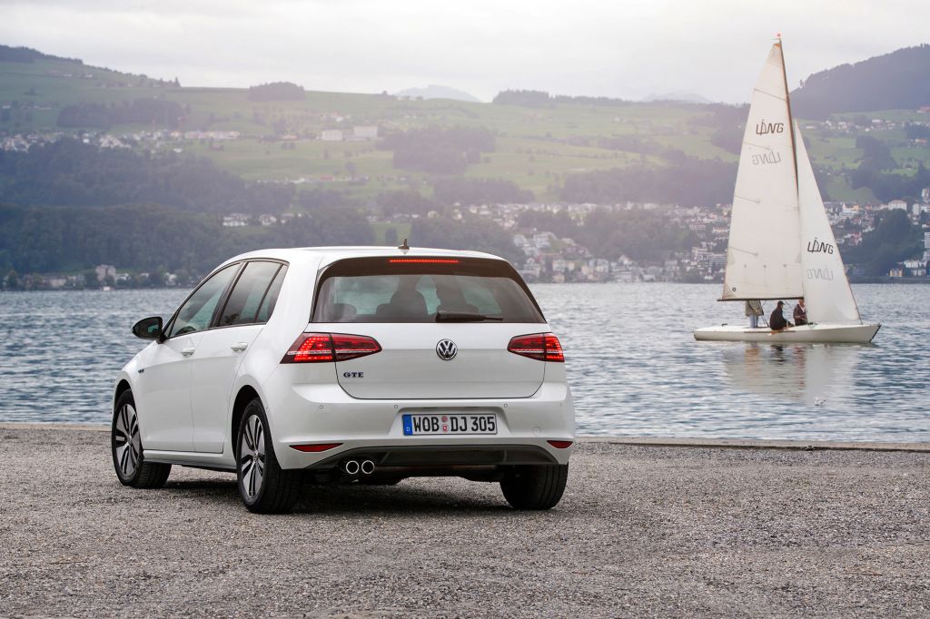 VOLKSWAGEN GOLF (7) GTE 1.4 TSI Plug-In-Hybrid berline 2014