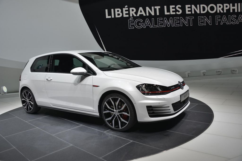 VOLKSWAGEN GOLF (7) GTI 2.0 TSI 220 berline 2013