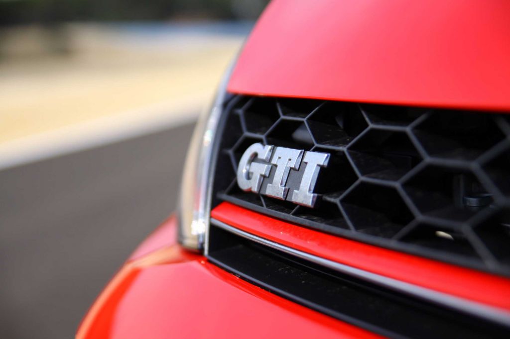 VOLKSWAGEN GOLF (7) GTI 2.0 TSI 220 berline 2013