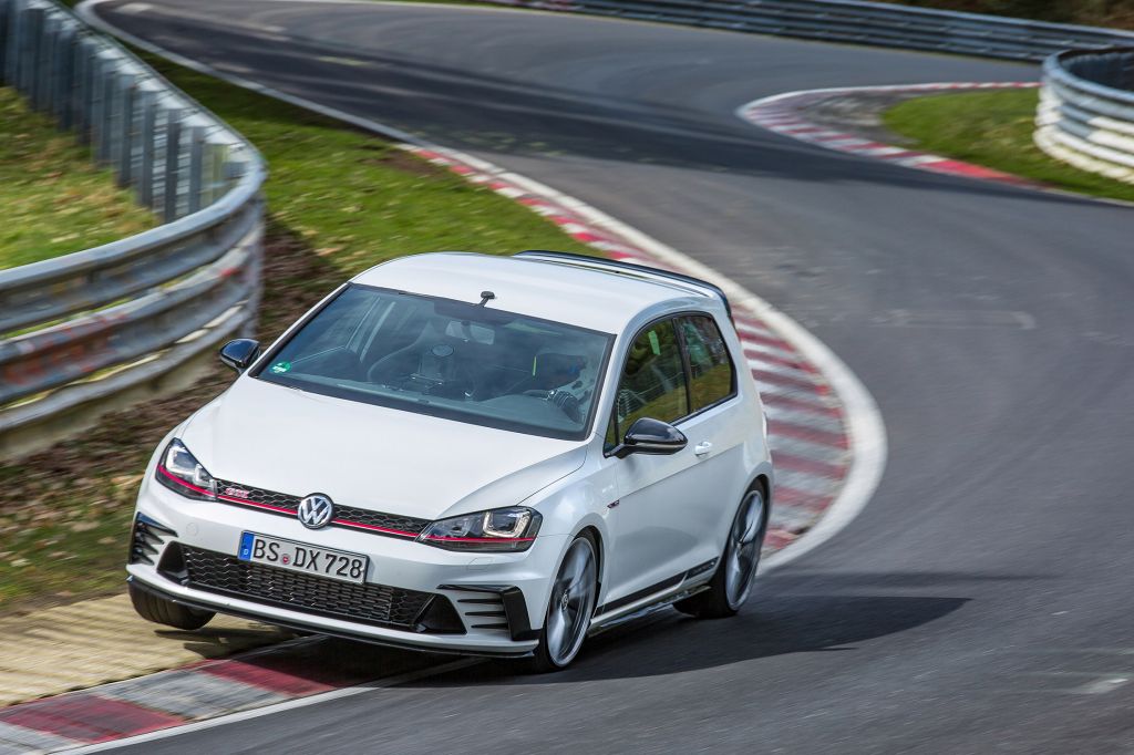 VOLKSWAGEN GOLF (7) GTI Clubsport S berline 2016