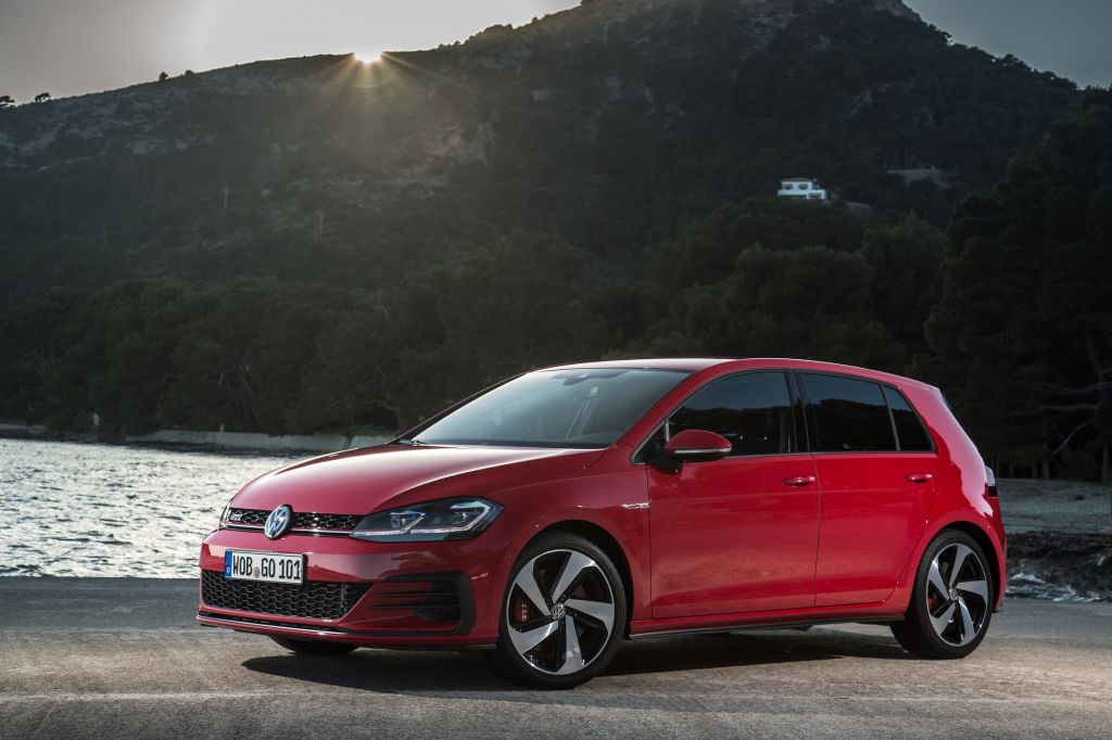 VOLKSWAGEN GOLF (7) GTI Performance 2.0 TSI 245 berline 2017