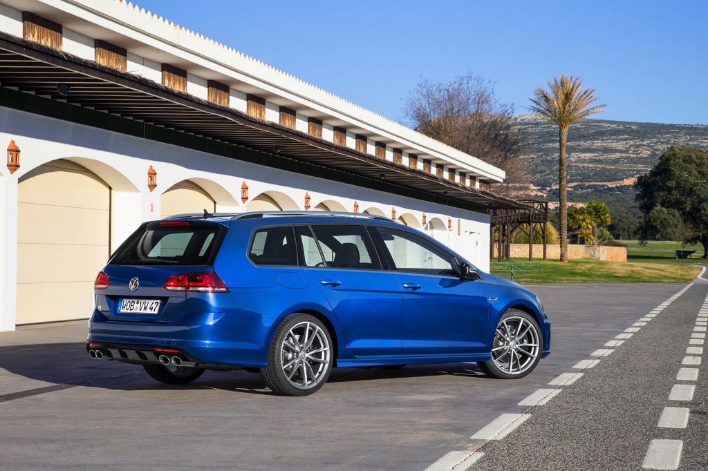 7ème : Volkswagen Golf R