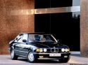 BMW SERIE 7 (E38) 750i V12 326 ch berline 1987
